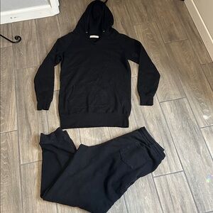 Active men’s black hoodie size small. String tie hood, one pocket.